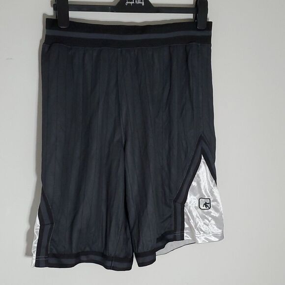 And1 black and white medium athletic shorts - Picture 2 of 7